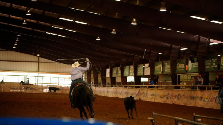 Tyler Wade running toward a steer at the 2023 Danny Dietz Memorial Classic.